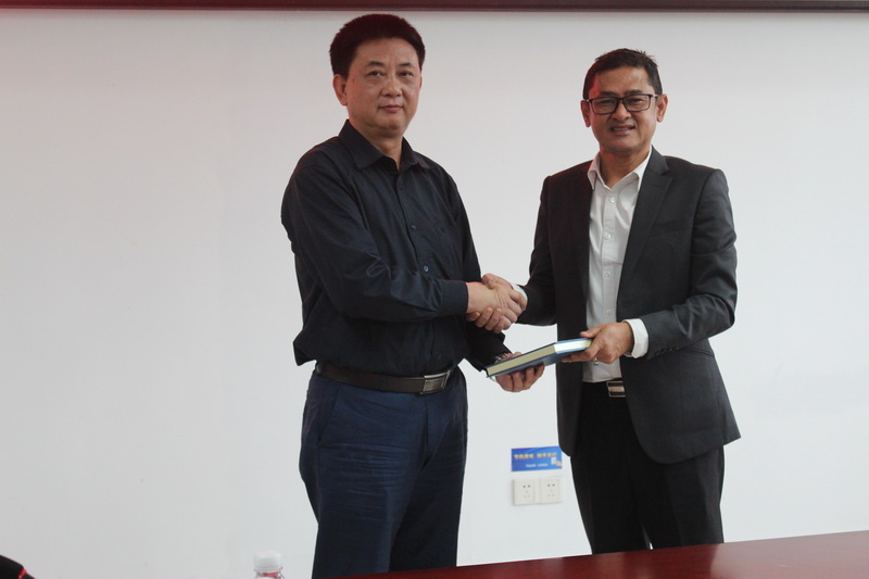 c973136a48daaa1d3c0a3afcf4eb3b96.jpg 赠送礼品.JPG