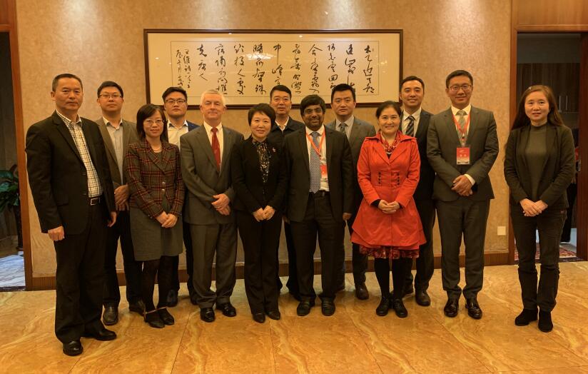 2468c437497e2e203b2ee68c192e337f.jpg 曹献坤会见代表团一行.jpg