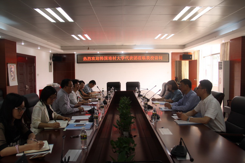 5a34c3a77cb1a161b7420bb1ac79e46e.jpg 座谈交流.jpg