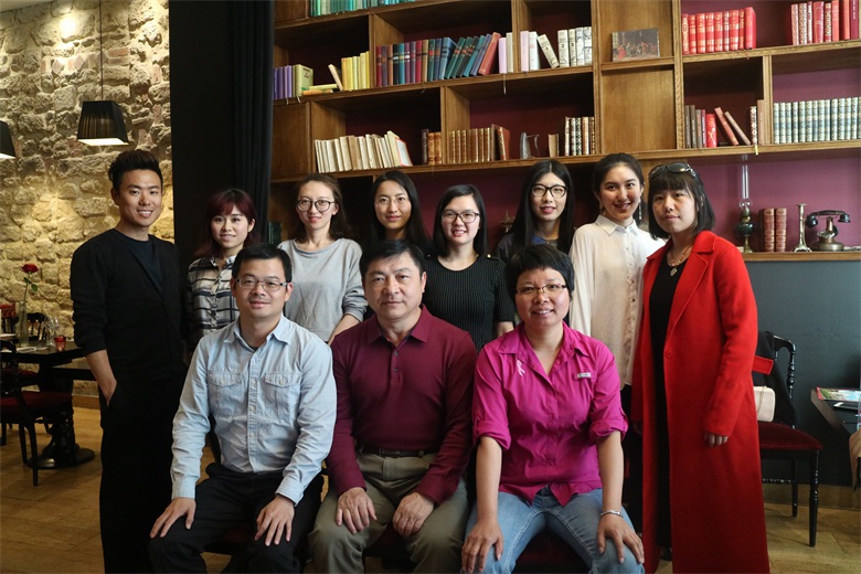 6736c17b750c90683512bea9466afe9c.jpg 座谈会.JPG